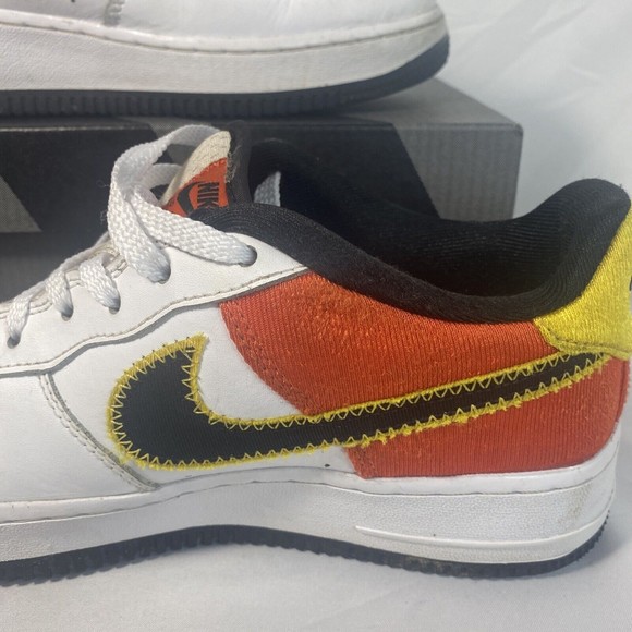 Nike Air Force 1 Low Rayguns Sneaker Shoes DD9530-100 Boys Youth Size 6.5t - Picture 3 of 16